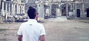Belki iki yokluk, Bir biz eder…
